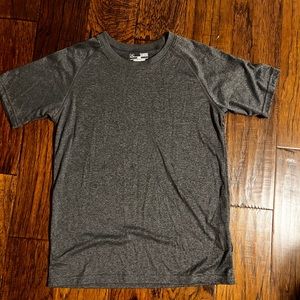 Boys (Youth) Under Armour loose fit shirt